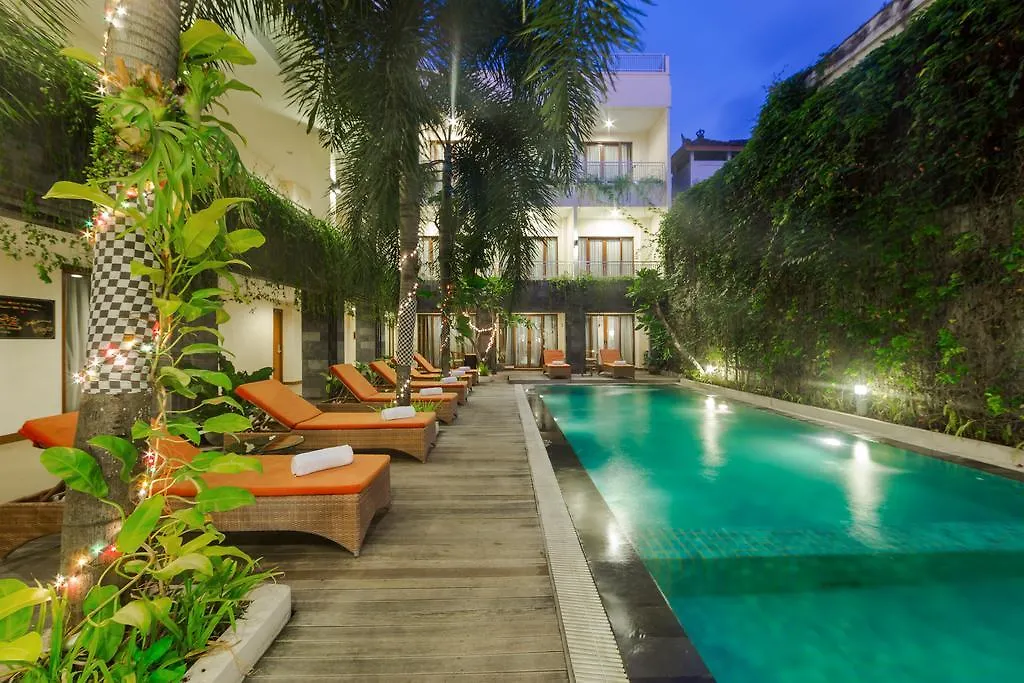 Vihan Suites Bali كوتا 3*,